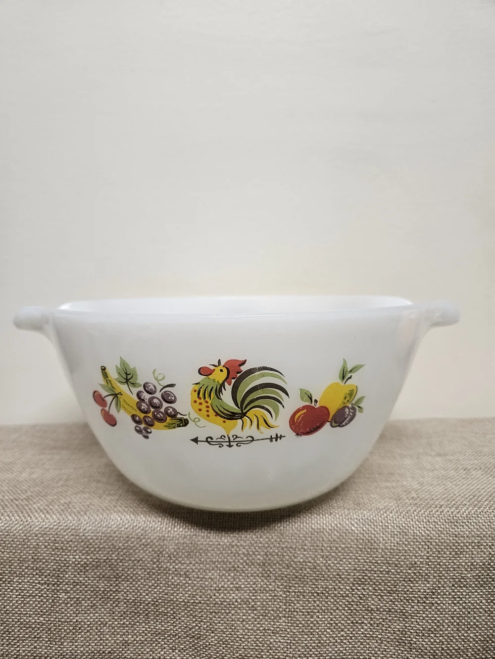 🐓 Anchor Hocking Chanticleer Milk Glass Bowl